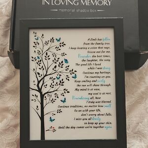 In MEMORY Shadow Box Picture  NWT
